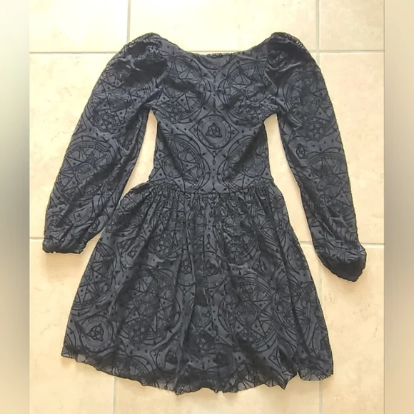 Blackmilk Enchantment Square Neck Dress, XS - Picture 6 of 11